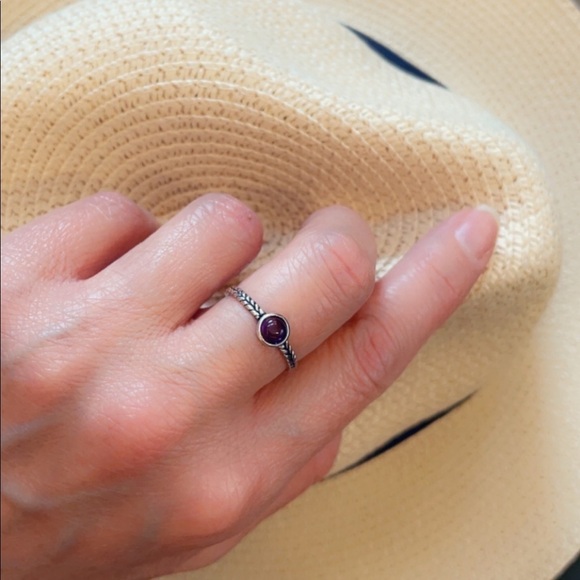 Sterling Silver Amethyst Gemstone Ring - Picture 3 of 6